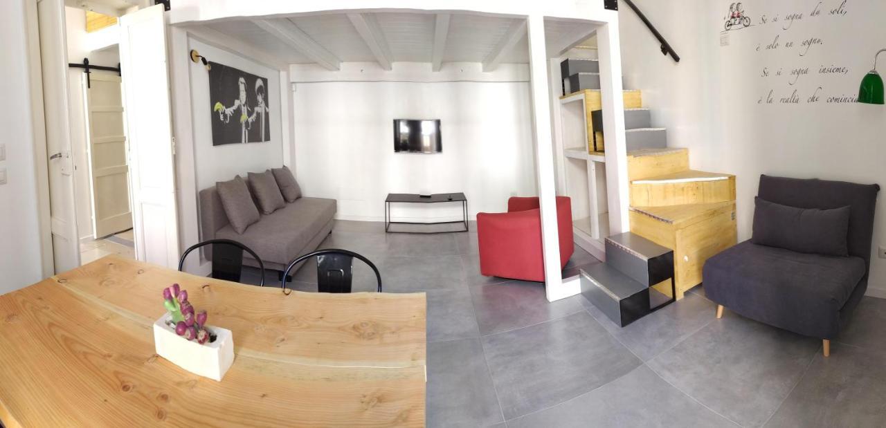 Dimora Ateneo - Nel Centro Della Citta Bari Exteriör bild